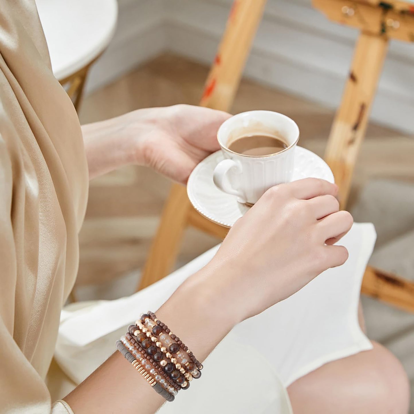 Surfer Heishi Clay Bead Bracelets for Women Bohemian Stackable Gold Beaded Stretch Bracelets Elastic Layering Friendship Bracelets Set Boho Jewelry